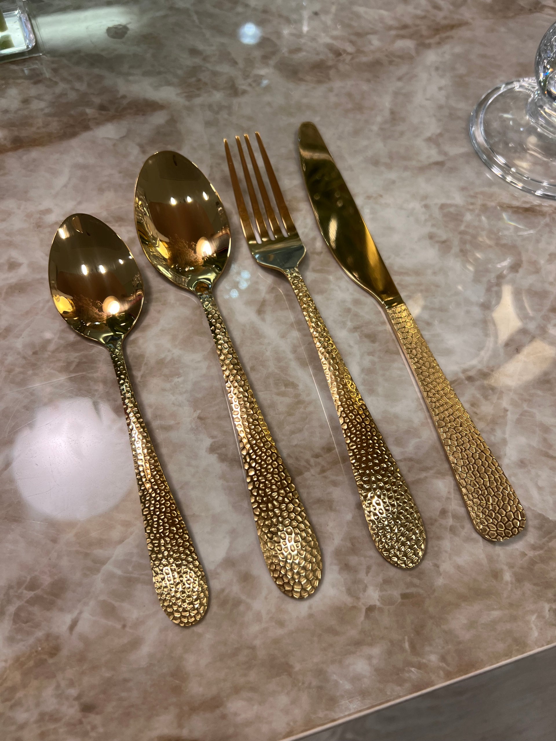 סט סכו״ם זהב חגיגי