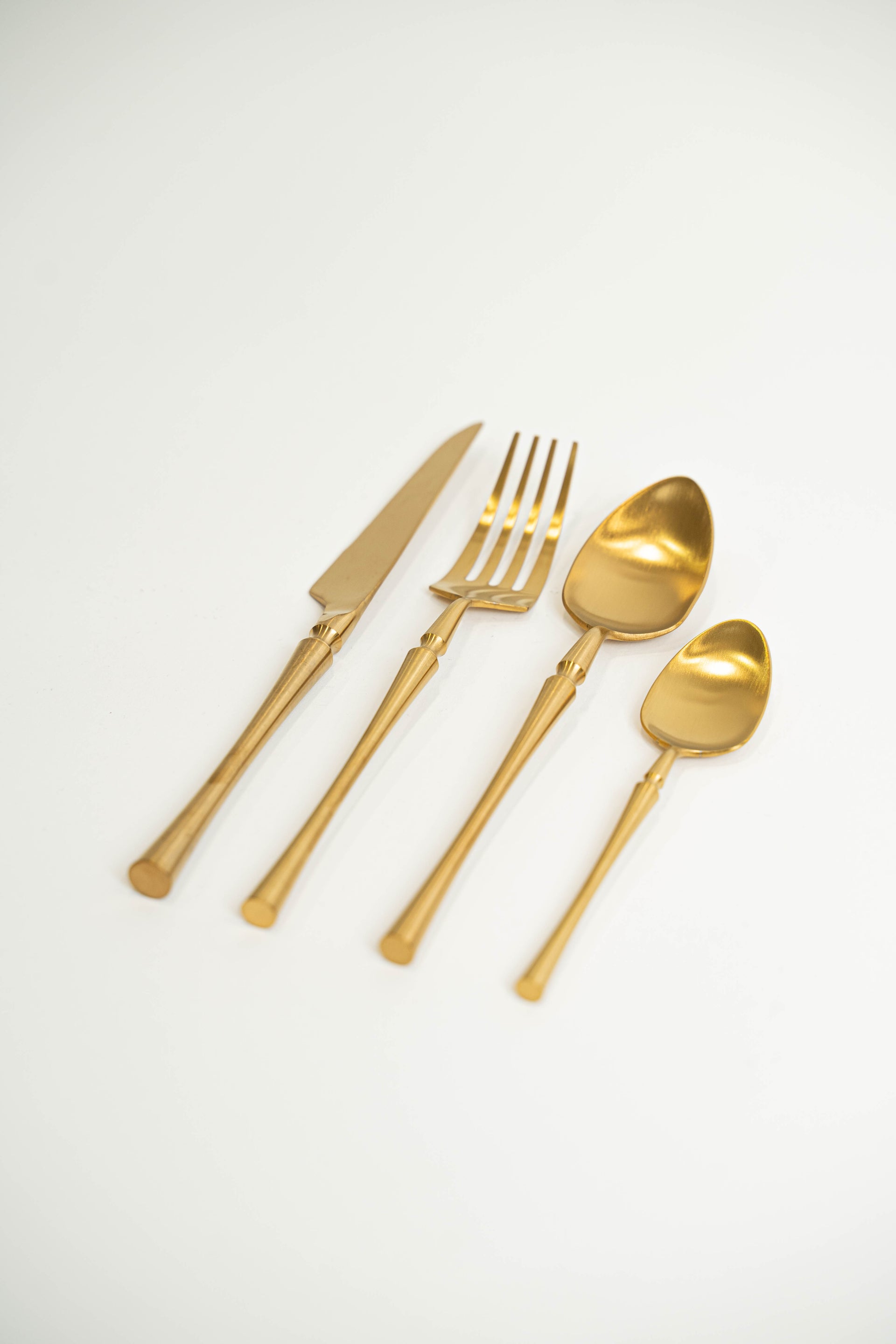 סט זהב מט קלאסי