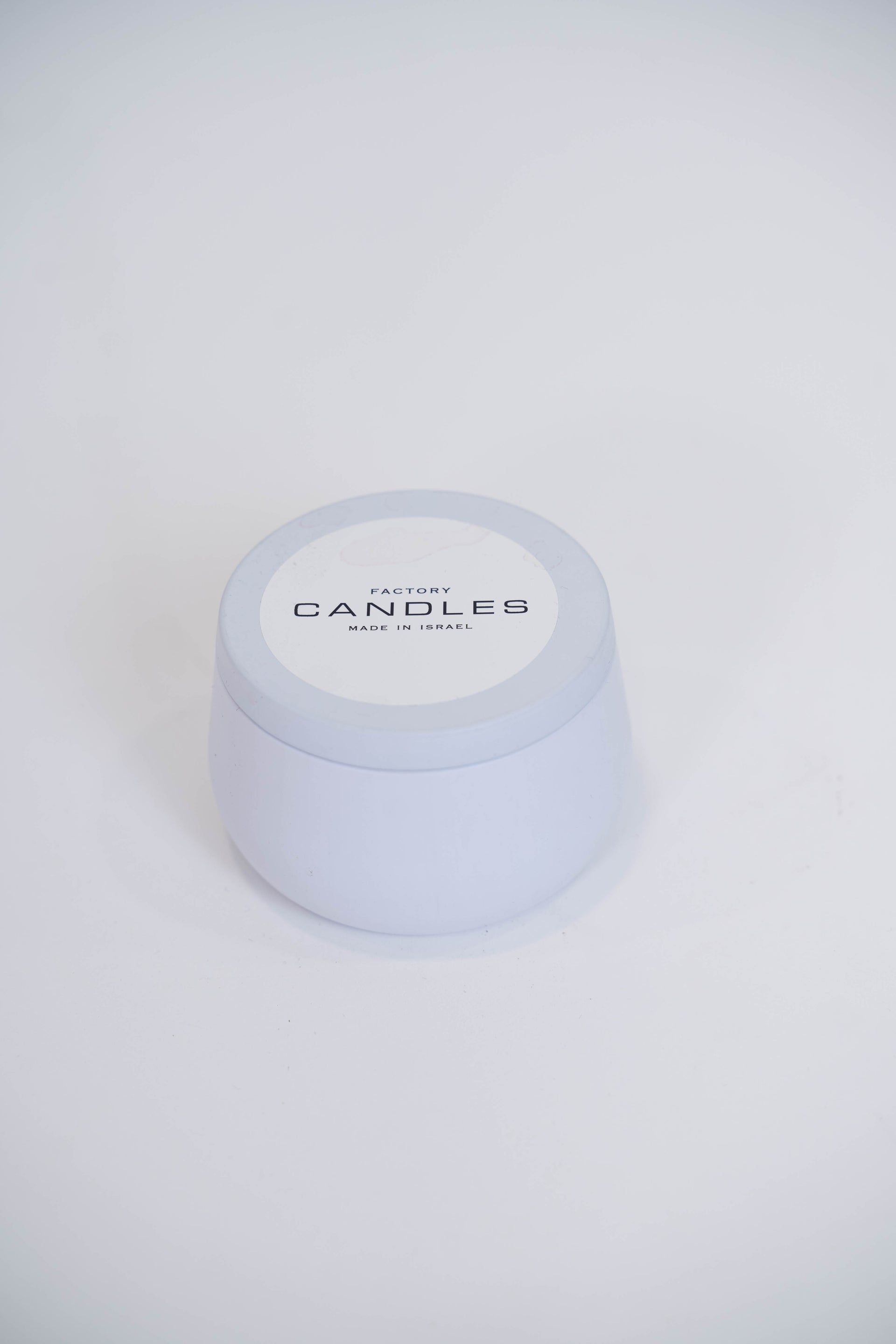 נר ריחני בכלי פח