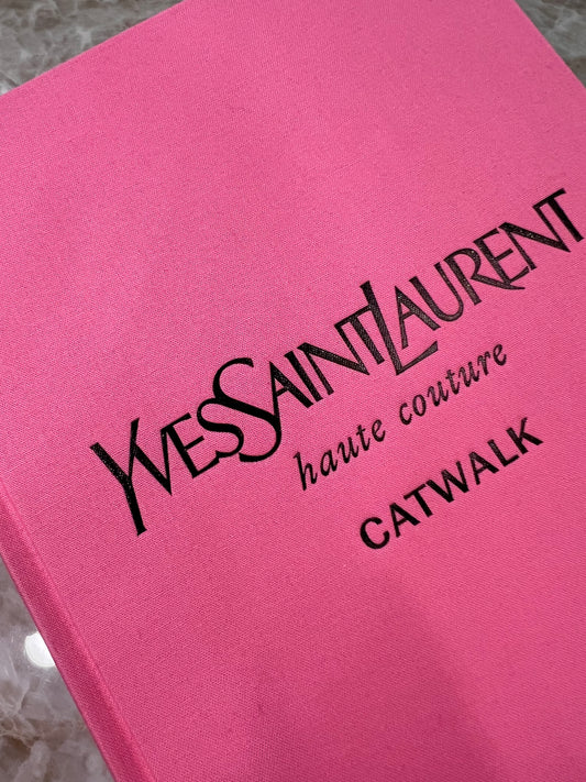 ספר אופנה מבית  איב סאן לורן yvesaintlurent