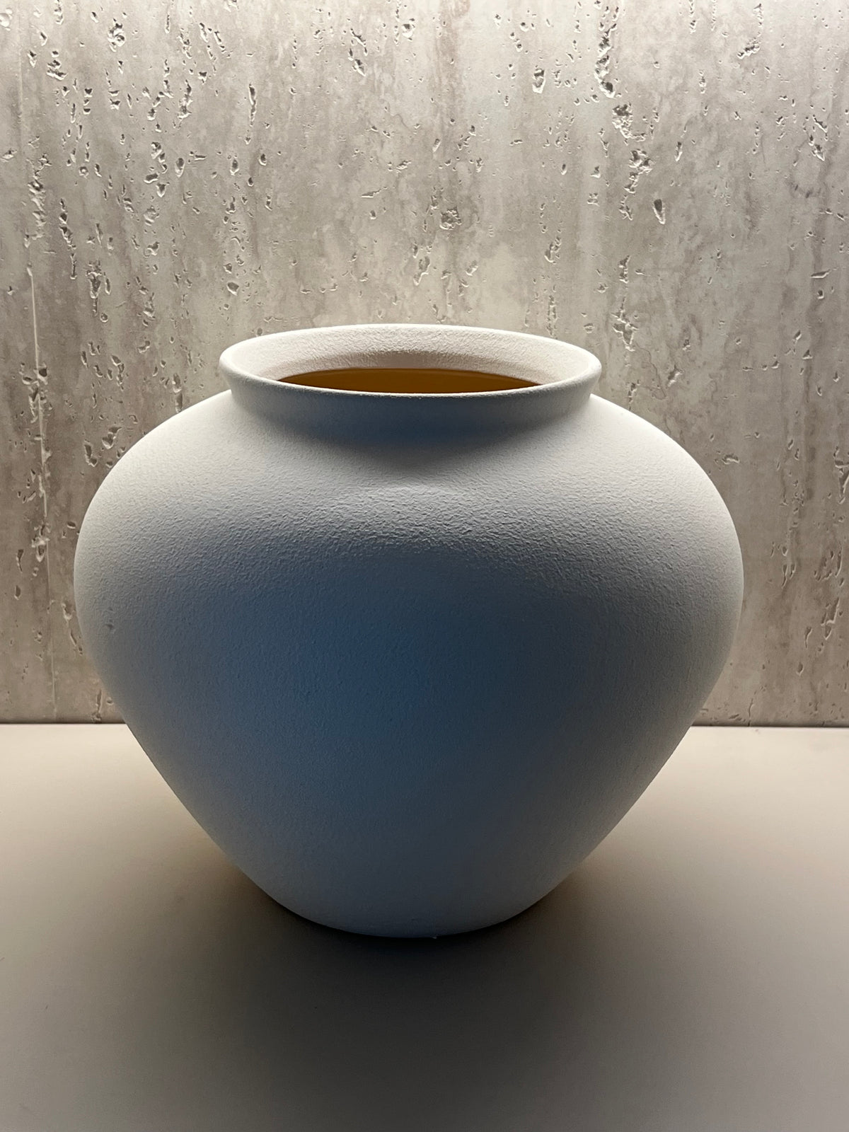 Belle stone vase