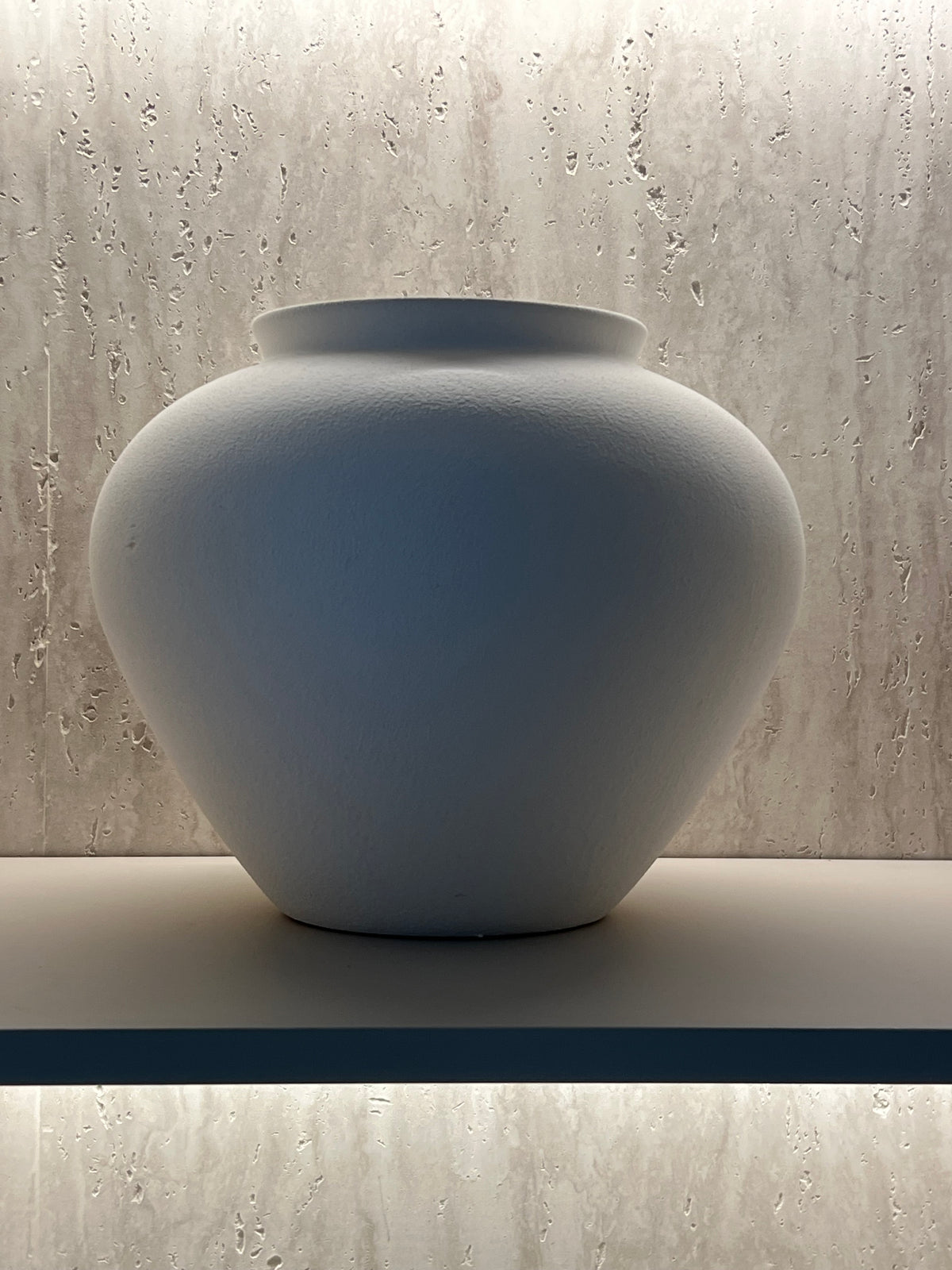 Belle stone vase